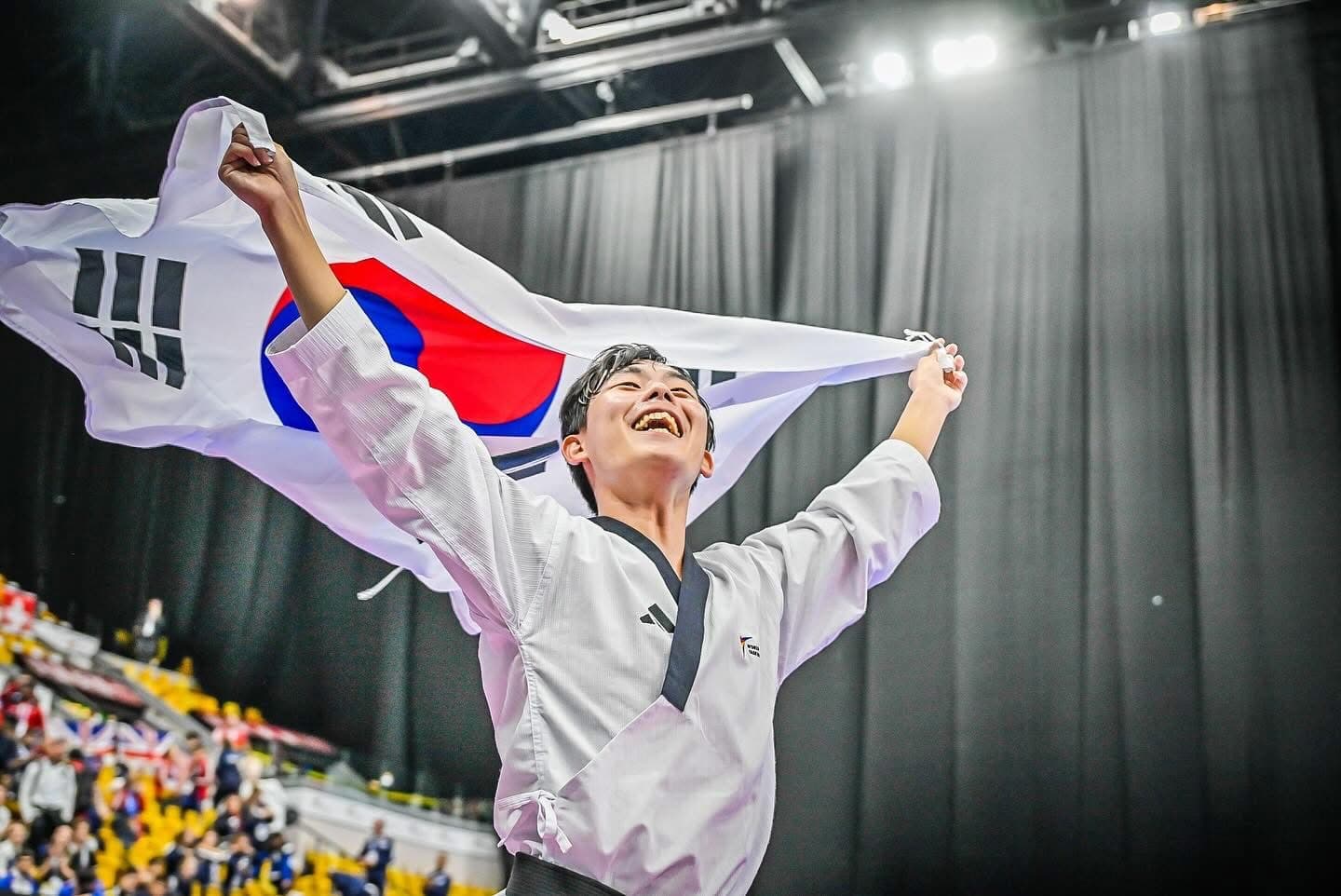 Individual Male Under 30 Category at the Hong Kong 2024 World Taekwondo Poomsae Championships! π₯π₯π₯